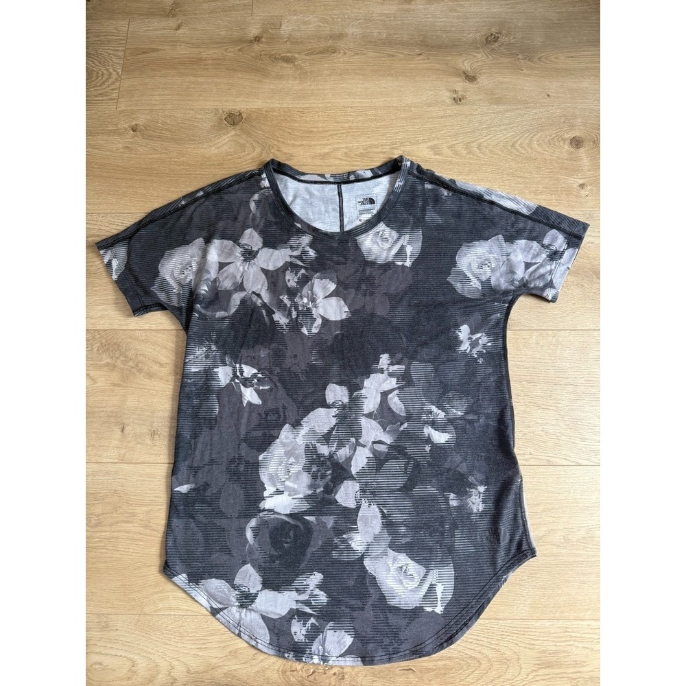 EUC The North Face FlashDry Flash Dry Shirt Athletic Activewear Floral size S